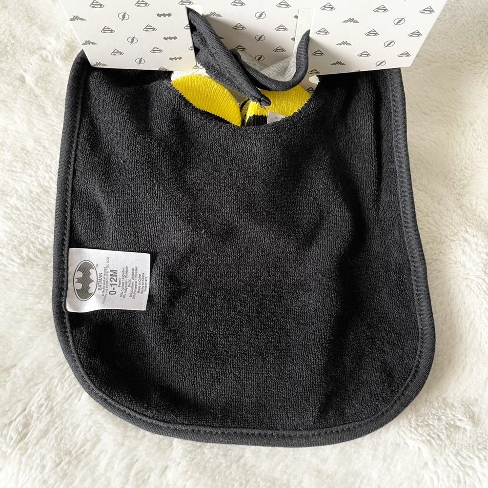 NWT Baby 2PC Batman FUTURE HERO Bib and Bootie Set - Picture 5 of 5